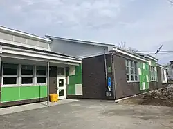 Façade actuelle de l’École Saint-Laurent, vue de côté