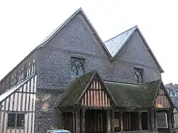 Essentage sur la façade occidentale de l'église Sainte-Catherine de Honfleur.