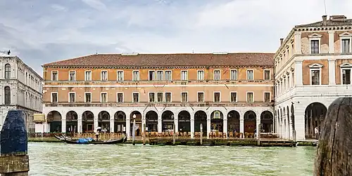 Fabbriche Vecchie au Rialto, à Venise