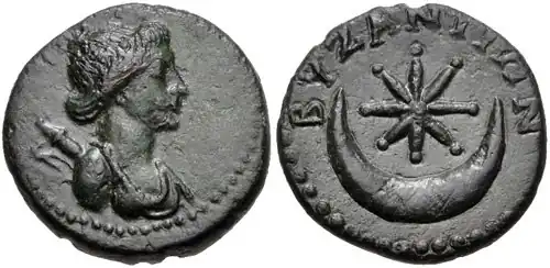 monnaie de Byzance, époque romaine (Ier&nbsp;siècle), un buste d'Artemis côté face, et au revers une étoile à huit branches dans un croissant.
