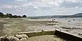 La ria de la Rivière du Faou à marée basse : vue vers l'amont depuis les environs de Lanvoy.