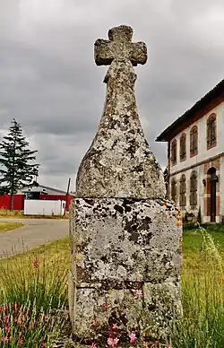 La croix monumentale.