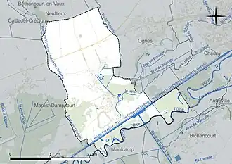 Carte en couleur présentant le réseau hydrographique de la commune