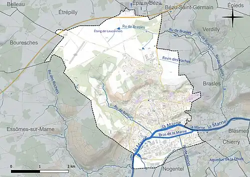 Carte en couleur présentant le réseau hydrographique de la commune