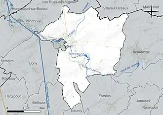 Carte en couleur présentant le réseau hydrographique de la commune
