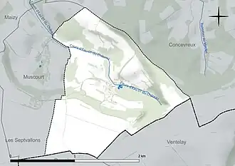 Carte en couleur présentant le réseau hydrographique de la commune