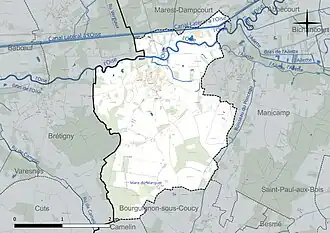 Carte en couleur présentant le réseau hydrographique de la commune