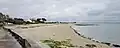 La plage de Kerguelen (en Larmor-Plage) vue depuis Kerpape (en Ploemeur).