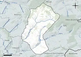 Carte en couleur présentant le réseau hydrographique de la commune