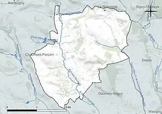 Carte en couleur présentant le réseau hydrographique de la commune
