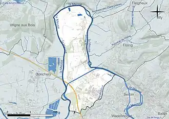 Carte en couleur présentant le réseau hydrographique de la commune