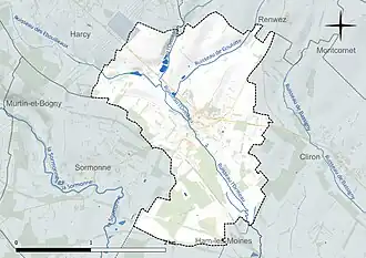 Carte en couleur présentant le réseau hydrographique de la commune