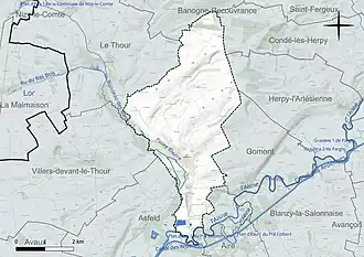 Carte en couleur présentant le réseau hydrographique de la commune
