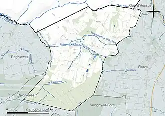 Carte en couleur présentant le réseau hydrographique de la commune