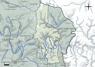 Carte en couleur présentant le réseau hydrographique de la commune