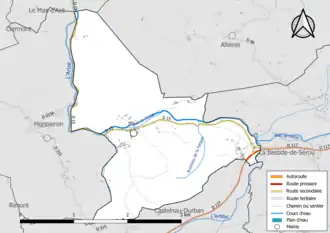 Carte en couleur présentant le réseau hydrographique de la commune