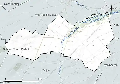 Carte en couleur présentant le réseau hydrographique de la commune