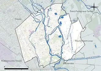 Carte en couleur présentant le réseau hydrographique de la commune