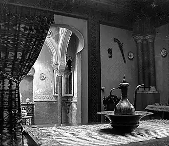 Décor orientalisant de l'atelier de Charles Cordier au 115, boulevard Saint-Michel à Paris, document non sourcé.