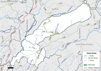 Carte en couleur présentant le réseau hydrographique de la commune