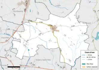 Carte en couleur présentant le réseau hydrographique de la commune