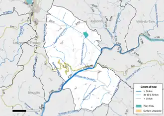 Carte en couleur présentant le réseau hydrographique de la commune