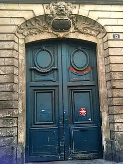 Porche d'entrée de l'hôtel particulier du no&nbsp;13