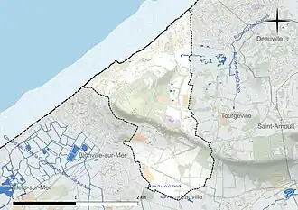 Carte en couleur présentant le réseau hydrographique de la commune