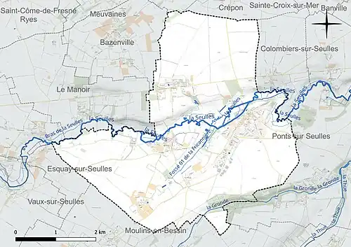 Carte en couleur présentant le réseau hydrographique de la commune