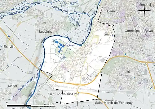 Carte en couleur présentant le réseau hydrographique de la commune