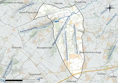 Carte en couleur présentant le réseau hydrographique de la commune