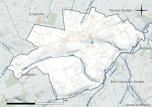 Carte en couleur présentant le réseau hydrographique de la commune