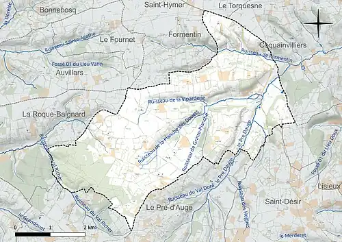 Carte en couleur présentant le réseau hydrographique de la commune