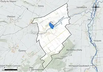 Carte en couleur présentant le réseau hydrographique de la commune