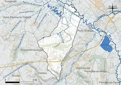 Carte en couleur présentant le réseau hydrographique de la commune