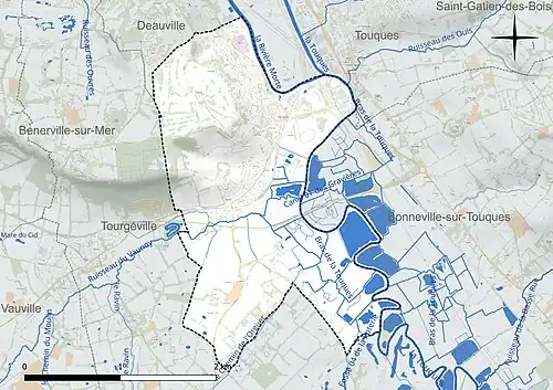Carte en couleur présentant le réseau hydrographique de la commune