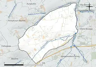 Carte en couleur présentant le réseau hydrographique de la commune