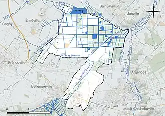 Carte en couleur présentant le réseau hydrographique de la commune