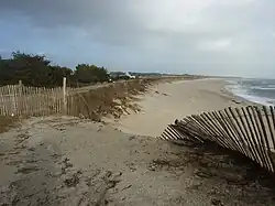 Le recul du cordon dunaire de Léhan à la suite de la tempête du 5 février 2014.