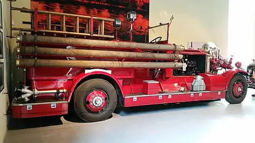 1928 Voiture de pompiers Ahrens-Fox Model N-S-2.