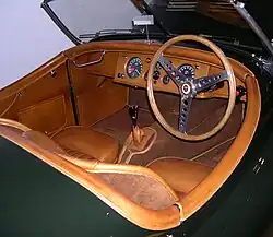 Intérieur Jaguar XK120 Roadster, avec volant Type C