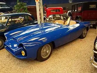 Une barquette 2300 S carrossée par Charbonneaux.