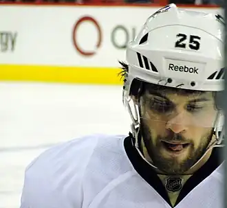 Photographie d'Eric Tangradi avec les Penguins de Wilkes-Barre/Scranton