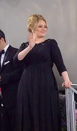 Photographie de la chanteuse Adele, en 2013
