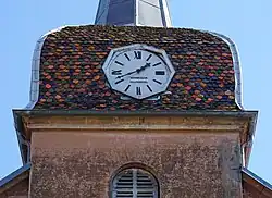 ... et son clocher comtois.