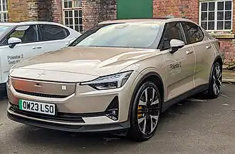 … et Polestar 2 à Bicester Heritage.