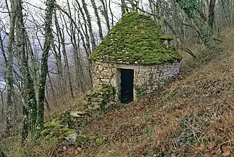 Cabane en pierre sèche de Villeneuve.