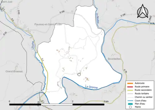 Carte en couleur présentant le réseau hydrographique de la commune