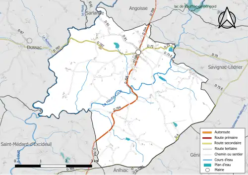 Carte en couleur présentant le réseau hydrographique de la commune
