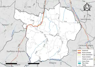 Carte en couleur présentant le réseau hydrographique de la commune
